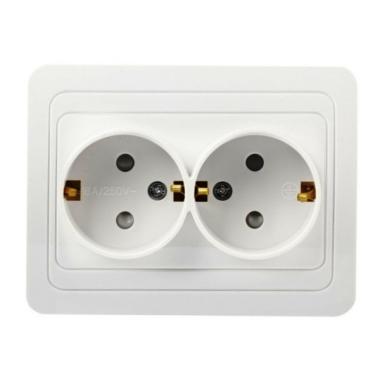 Розетка "Марс"2СП с/з шторки белый Smartbuy