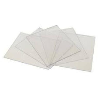 Покрывное стекло из поликорбаната к сварочному щитку. 121 х 69 мм