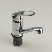 Смеситель д/кухни шар. с коротким изливом с гайкой, В45-023, Эверест